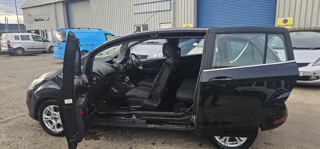 Ford B-Max photo 3
