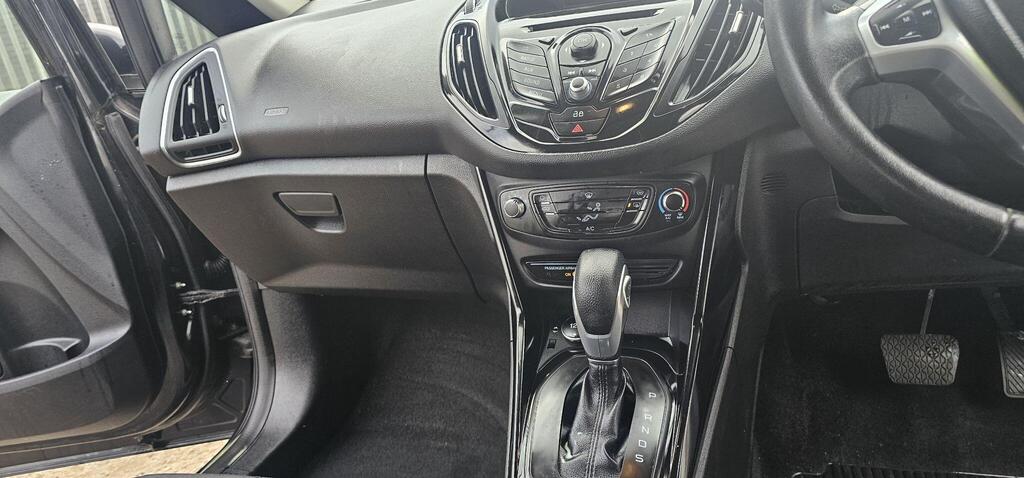 Ford B-Max photo 11