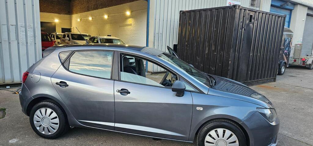SEAT Ibiza photo 5
